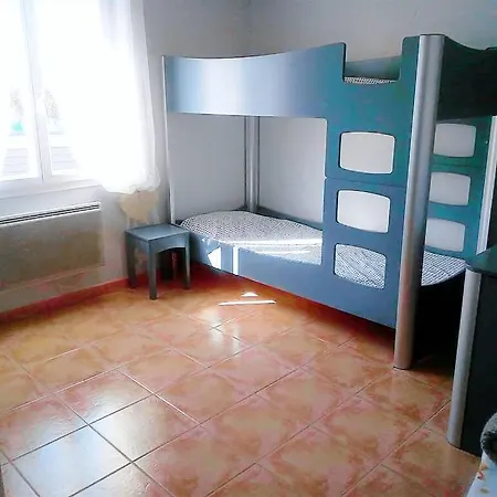 Апартаменты Climatisee De 2a 10 Personnes Piscine Privee 3km
